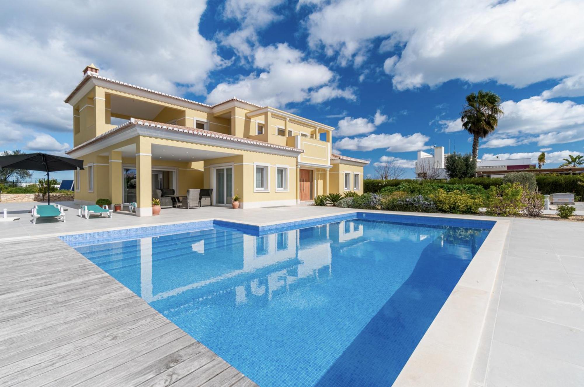 House Porto Mos By Key *
