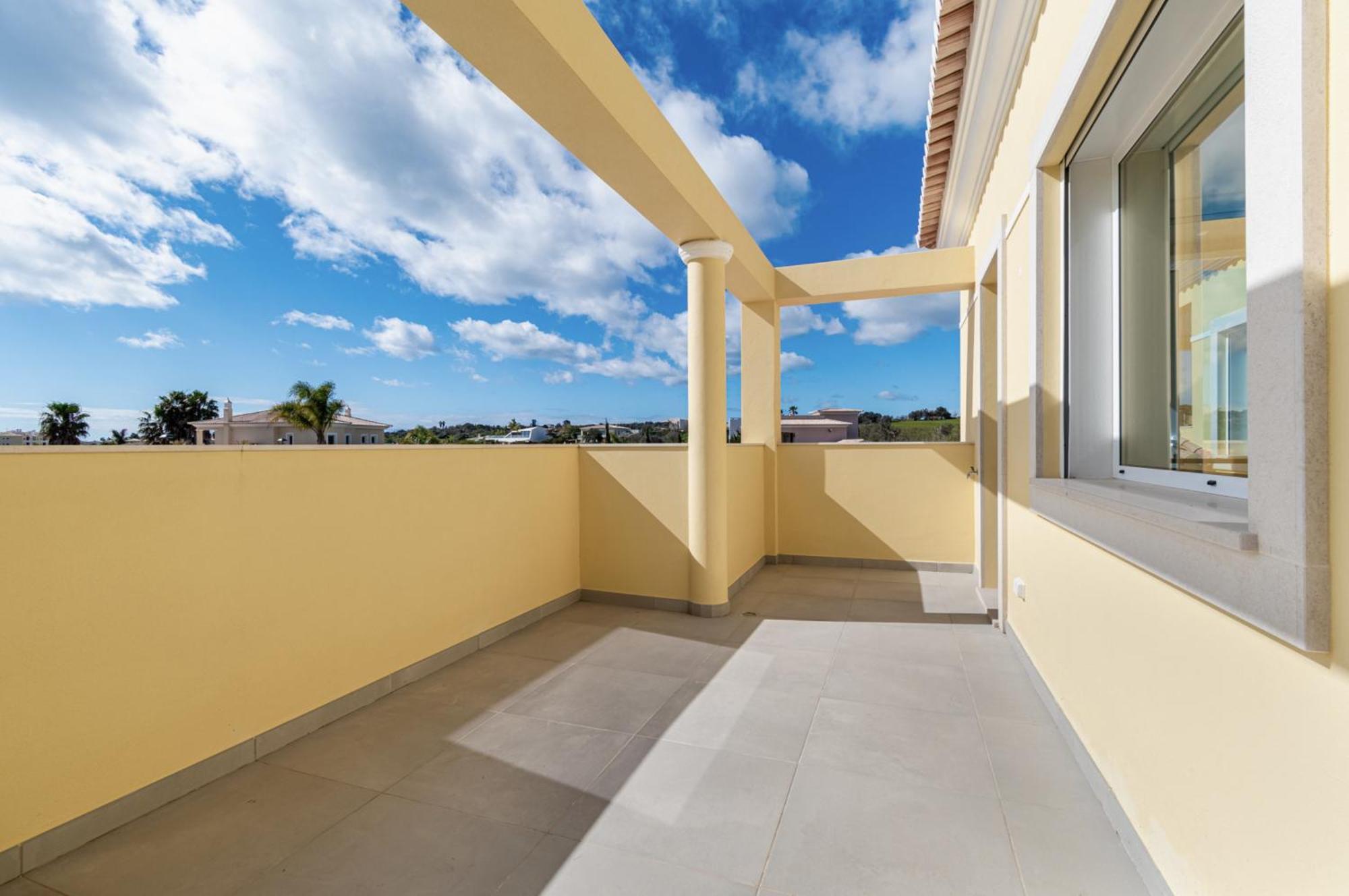 House Porto Mos By Key *